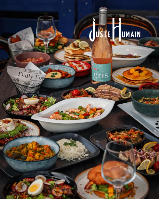 Une salade fraîche, un burger généreux, un mi-cuit de thon, un curry coco, des tapas à partager, un dessert gourmand…Chez Juste Humain, chaque assiette est préparée avec le même objectif : vous faire passer un bon moment.Et vous, quel plat choisiriez-vous en premier ?🕑 Mardi au dimanche : 10h30 - 00h
📍 Café Juste Humain - 6 Rue des Consuls, Port Ariane, Lattes#cafejustehumain #restaurant #portariane #bonplans #montpellier