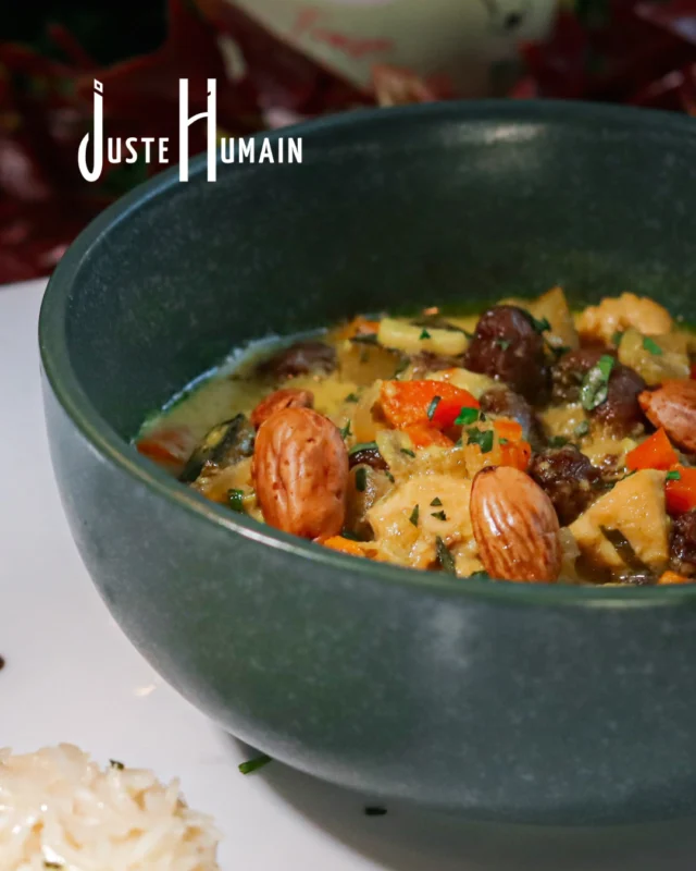 Le voyage commence dans votre assiette… 🍛Notre Poulet Curry Coco vous emmène sous d'autres horizons : un poulet fondant, une sauce onctueuse au lait de coco, des épices délicatement dosées et un riz parfumé pour accompagner le tout. Une assiette généreuse qui invite à l'évasion.À retrouver également à la carte :
🔸 Mi-cuit de thon
🔸 Entrecôte
🔸 Aligot-saucisse
🔸 … et bien d'autres gourmandises.🕑 Mardi au dimanche : 10h30 - 00h
📍 Café Juste Humain - 6 Rue des Consuls, Port Ariane, Lattes#cafejustehumain #portariane #bonplans #lattes
